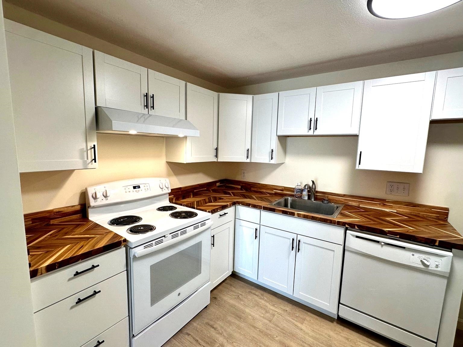 502 High Street, Unit 204 Hampton, NH 03842 - Photo 3 of 10