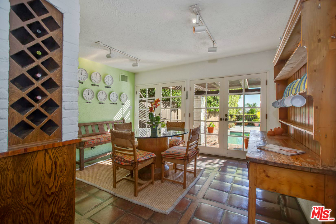 1707 Rising Glen Road Los Angeles, CA 90069 - Photo 11 of 33