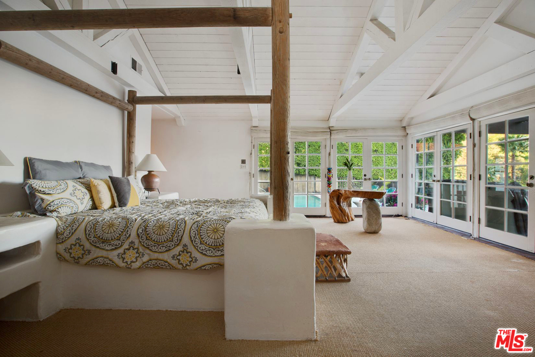 1707 Rising Glen Road Los Angeles, CA 90069 - Photo 15 of 33