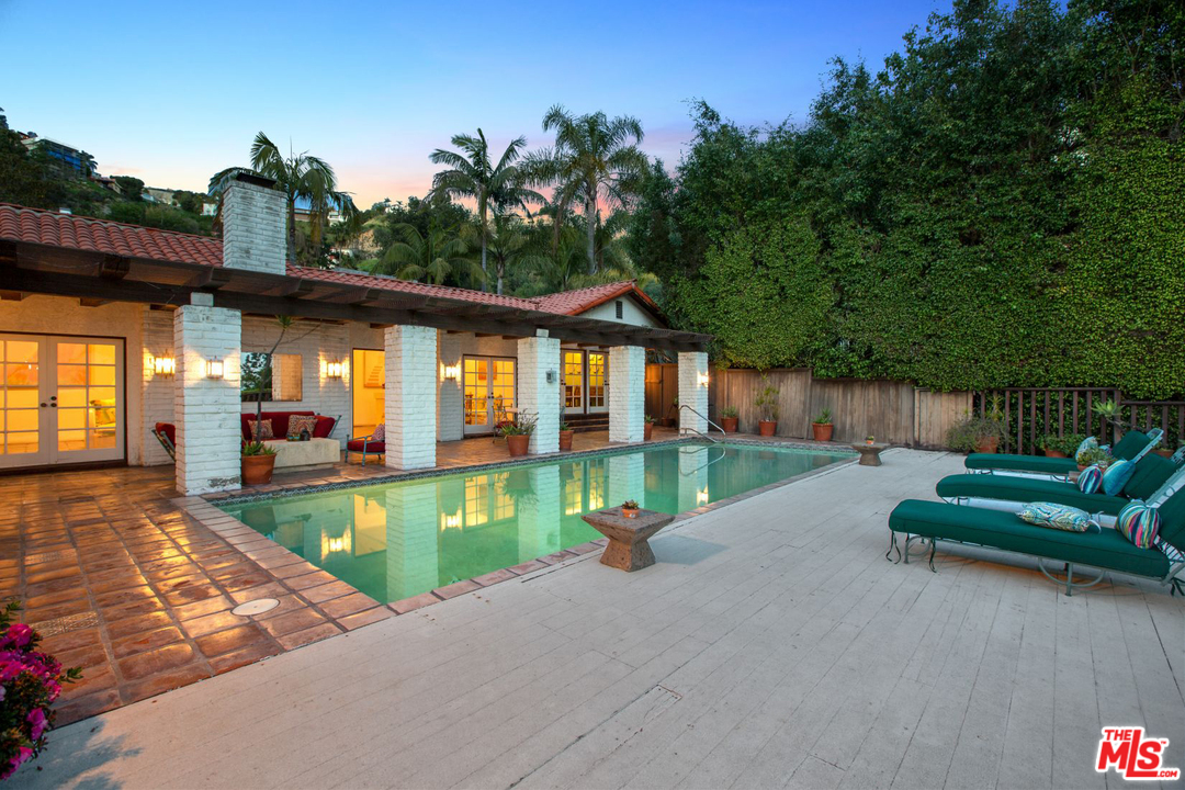 1707 Rising Glen Road Los Angeles, CA 90069 - Photo 31 of 33