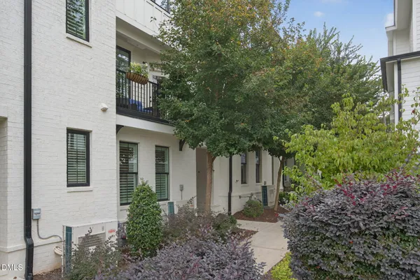 $765,000 | 1610 Draper View Loop, Unit 102, Raleigh, NC 27608