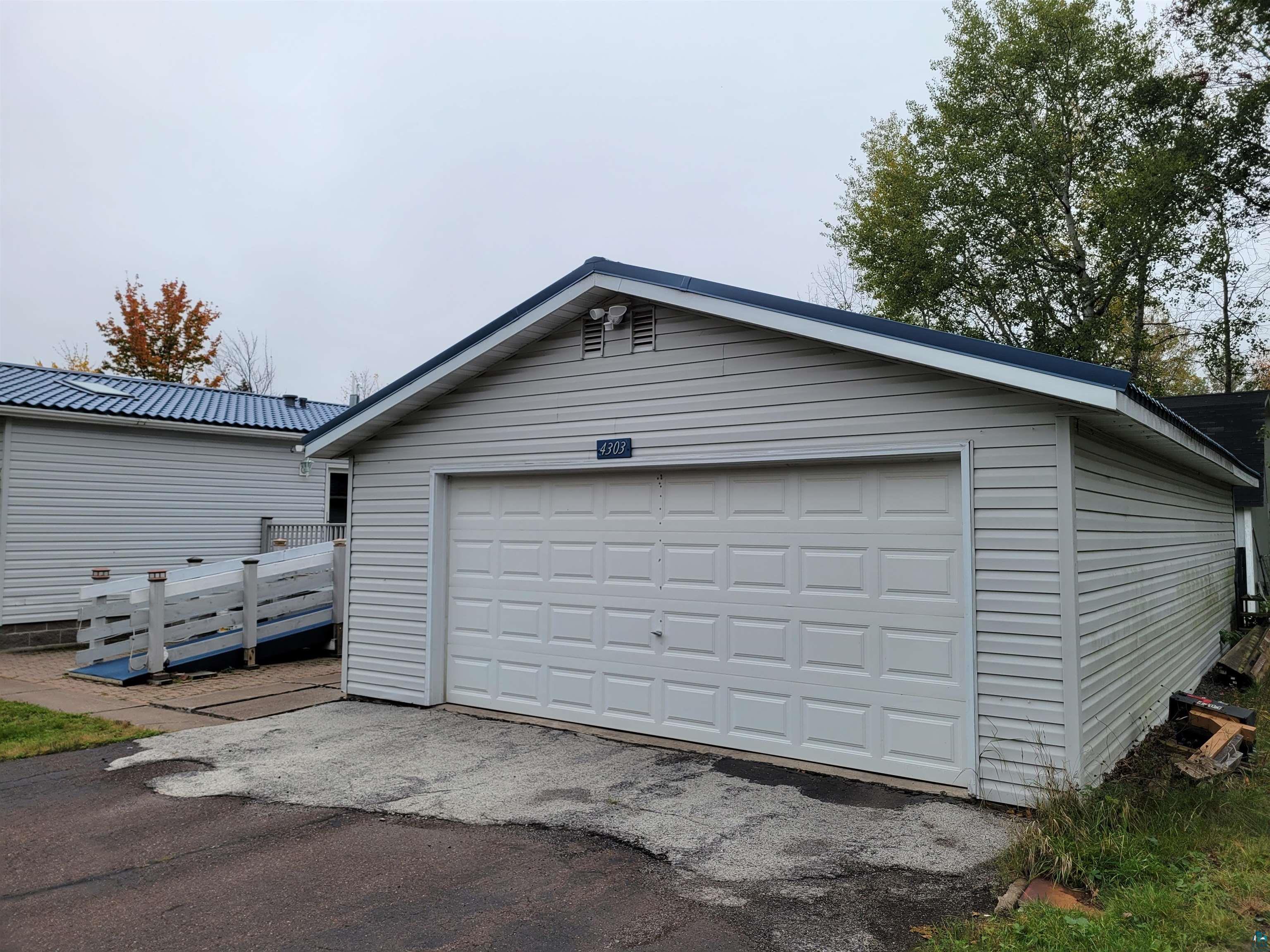4303 Dahl Road Hermantown, MN 55811 - Photo 3 of 21 Gallery Image 3