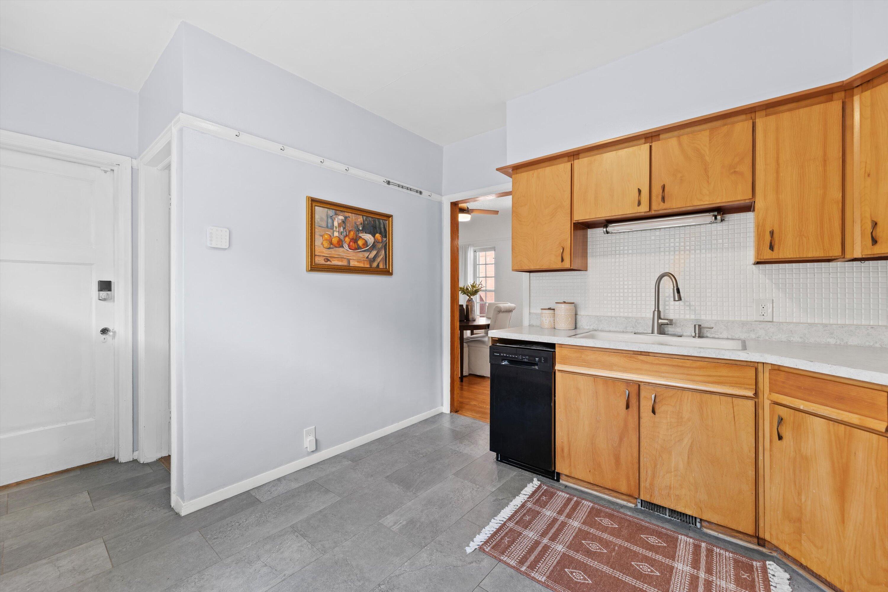 3058 North 74th Street Milwaukee, WI 53210 - Photo 9 of 24 Kitchen
