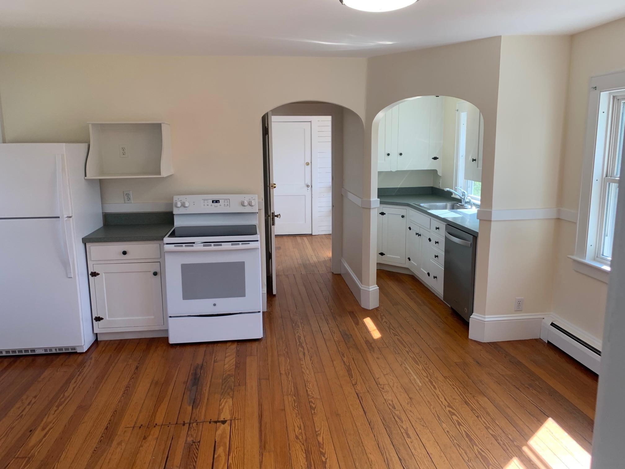 91 Main Street, Unit 2 Epping, NH 03042 - Photo 3 of 40