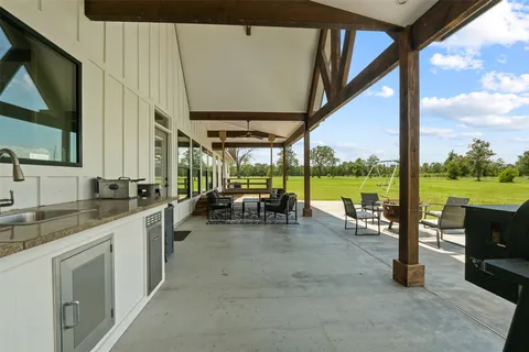 $815,000 | 565 Brushy Crk Drive, Onalaska, TX 77360
