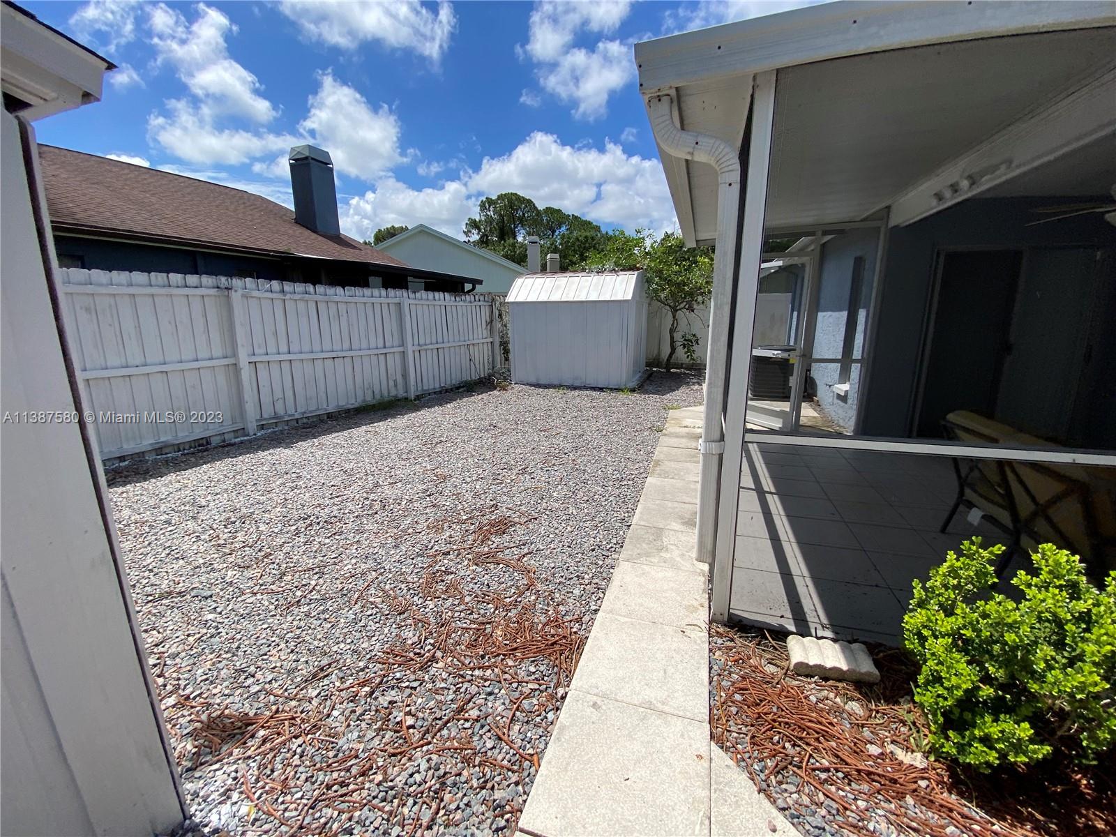 11652 Sunshine Pond Road Tampa, FL 33635 - Photo 33 of 39 a view of outdoor space and yard
