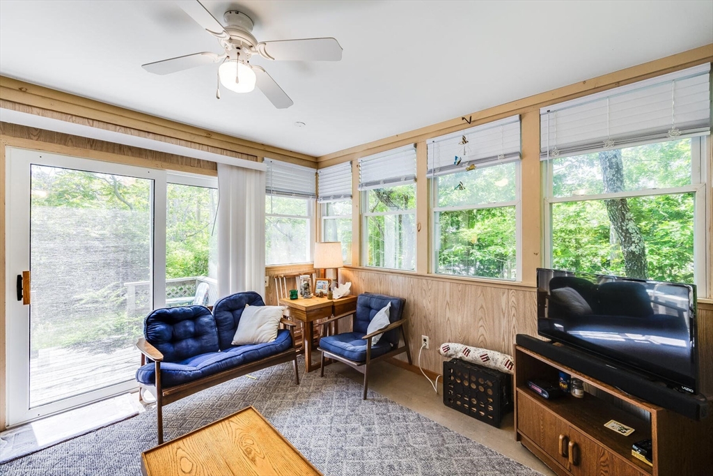 290 Old Wharf Road Wellfleet, MA 02667 - Photo 9 of 19 Gallery Image 9