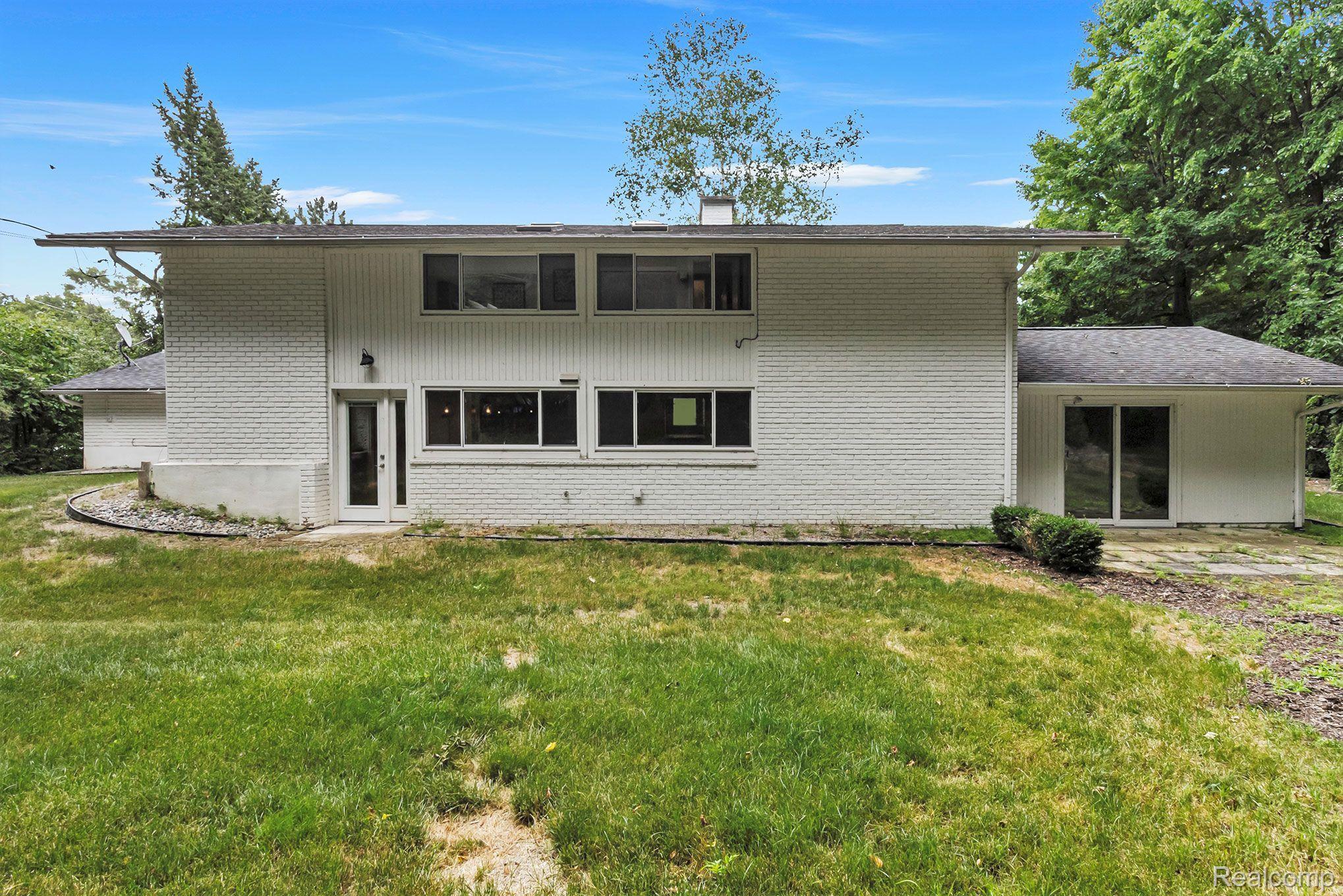 29746 Highmeadow Road Farmington, MI 48334 - Photo 40 of 46 Gallery Image 40