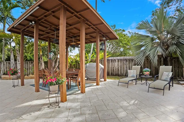 $669,900 | 223 Southeast 7th Street, Dania Beach, FL 33004