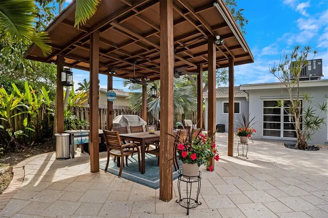 $669,900 | 223 Southeast 7th Street, Dania Beach, FL 33004