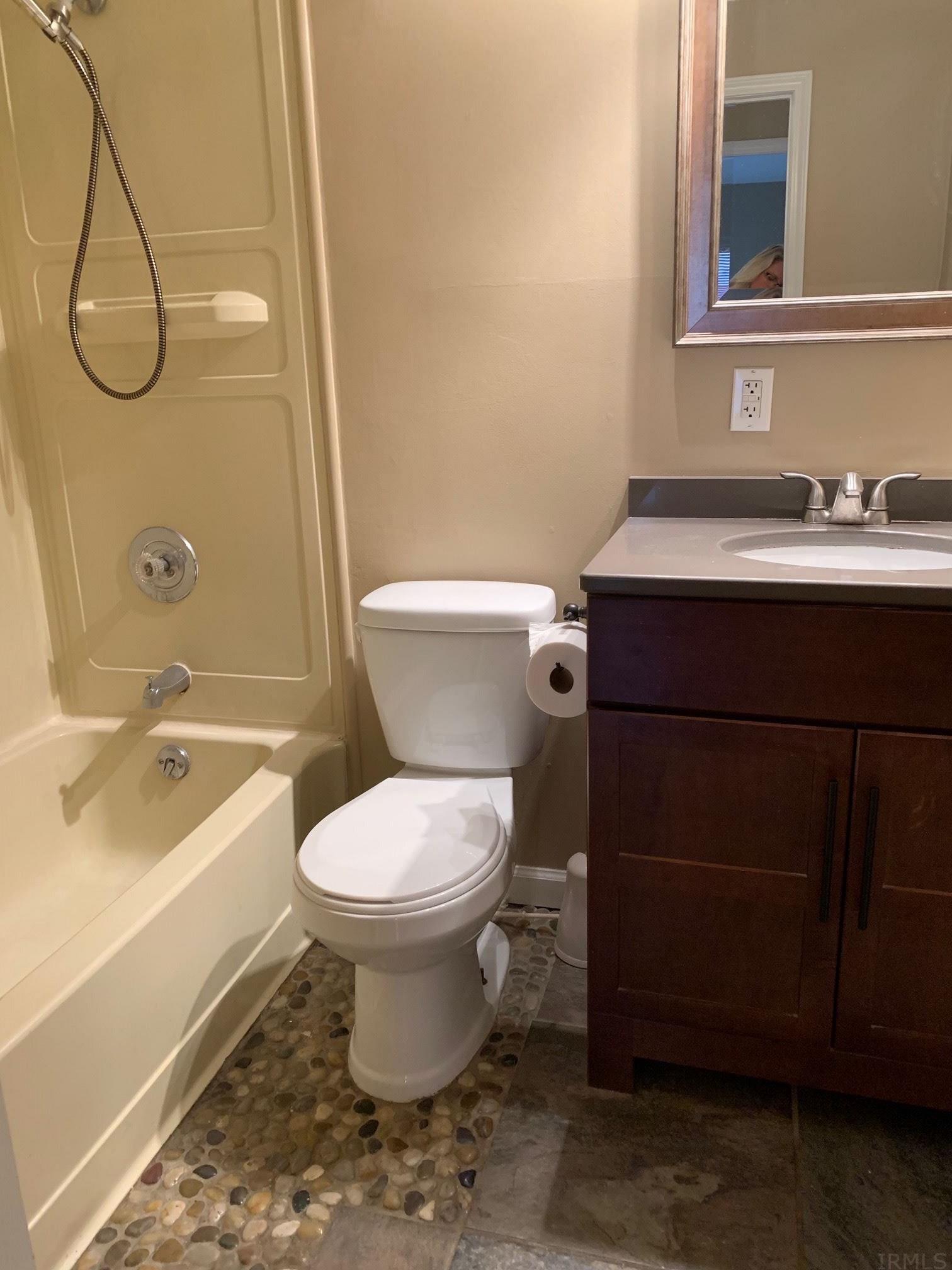 1128 Tulip Tree Road Fort Wayne, IN 46825 - Photo 12 of 26 Gallery Image 12