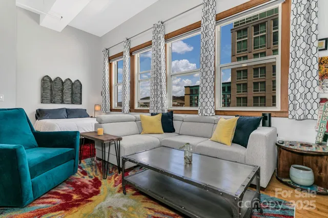 $379,000 | 59 College Street, Unit 402, Asheville, NC 28801