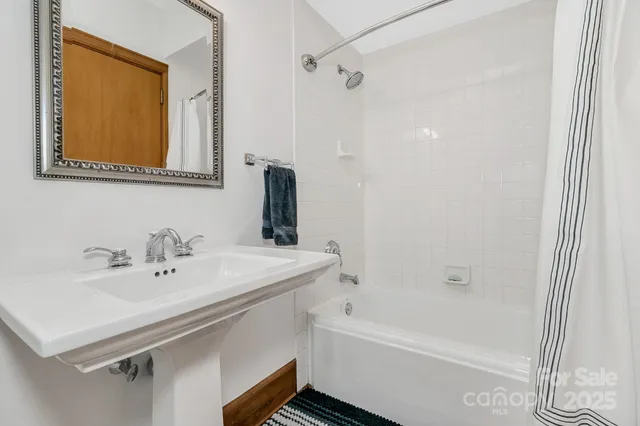 $379,000 | 59 College Street, Unit 402, Asheville, NC 28801