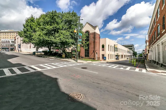 $379,000 | 59 College Street, Unit 402, Asheville, NC 28801