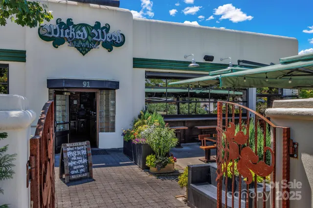 $379,000 | 59 College Street, Unit 402, Asheville, NC 28801