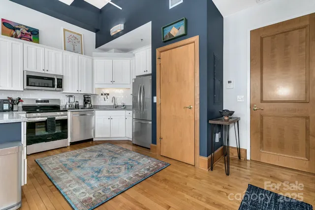 $379,000 | 59 College Street, Unit 402, Asheville, NC 28801