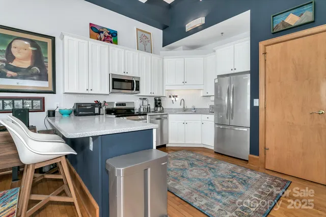 $379,000 | 59 College Street, Unit 402, Asheville, NC 28801