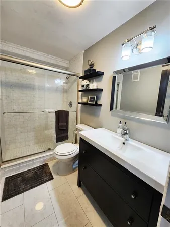 $2,550 | 4651 1st Street Northeast, Unit 306, St. Petersburg, FL 33703