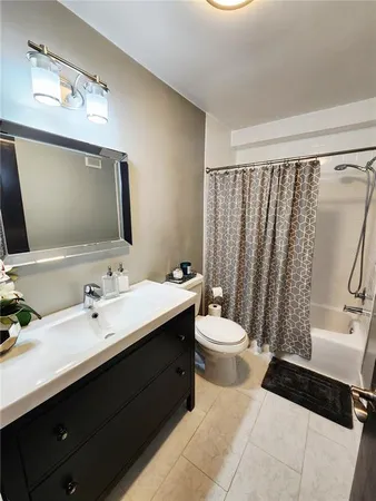 $2,550 | 4651 1st Street Northeast, Unit 306, St. Petersburg, FL 33703