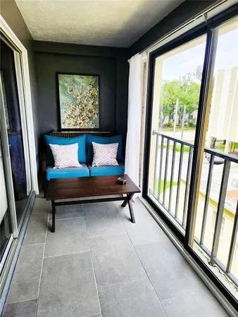 $2,550 | 4651 1st Street Northeast, Unit 306, St. Petersburg, FL 33703