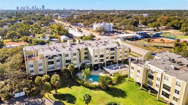 $2,550 | 4651 1st Street Northeast, Unit 306, St. Petersburg, FL 33703
