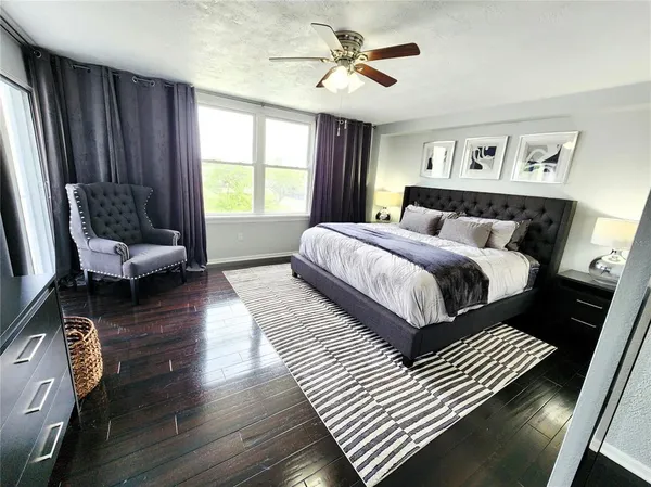 $2,550 | 4651 1st Street Northeast, Unit 306, St. Petersburg, FL 33703