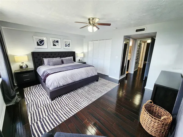 $2,550 | 4651 1st Street Northeast, Unit 306, St. Petersburg, FL 33703