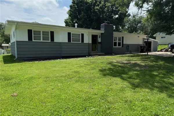 $230,000 | 301 9th Street, Warrensburg, MO 64093