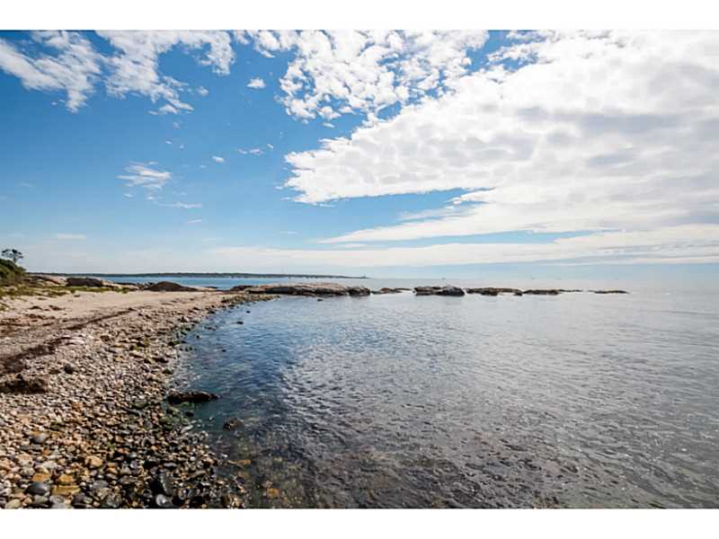 10 Cliff Drive Narragansett, RI 02882 - Photo 14 of 28