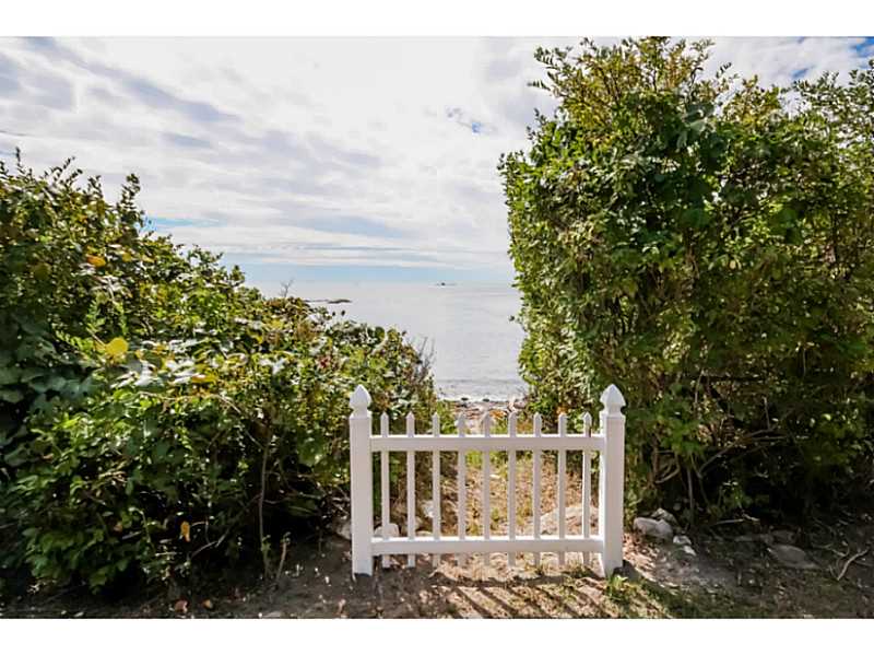 10 Cliff Drive Narragansett, RI 02882 - Photo 16 of 28