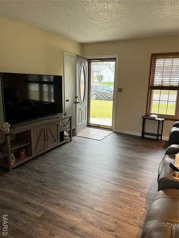 $225,000 | 121 Mervin Street, Sullivan, MO 63080