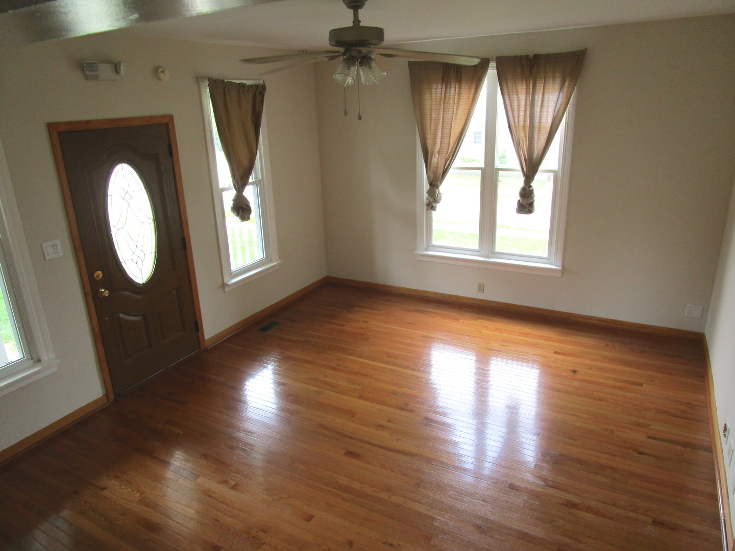 401 Garfield Road Harvard, IL 60033 - Photo 4 of 30