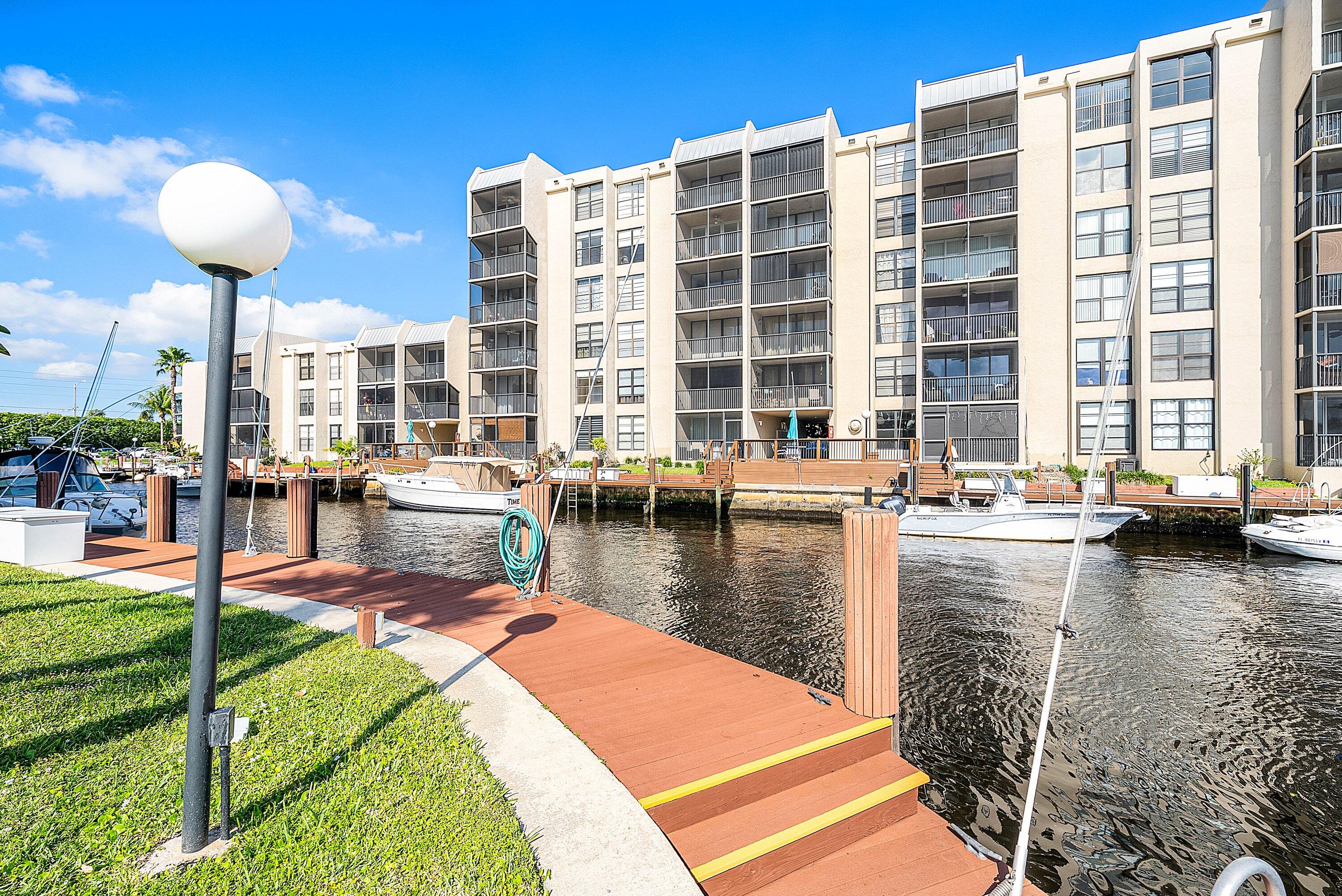 18 Royal Palm Way, Unit 109 Boca Raton, FL 33432 - Photo 31 of 45 034-18RoyalPalmWay-109-BocaRaton-FL-3343