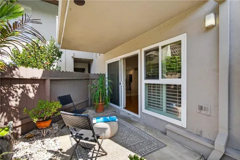 $749,000 | 3300 South Sepulveda Boulevard, Unit E47, Los Angeles, CA 90034