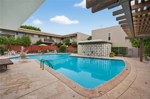$749,000 | 3300 South Sepulveda Boulevard, Unit E47, Los Angeles, CA 90034