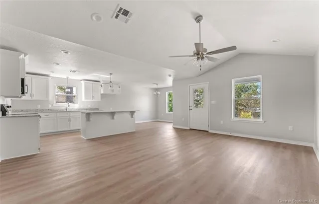 $1,600 | 211 North Gladys Street, Leesville, LA 71446