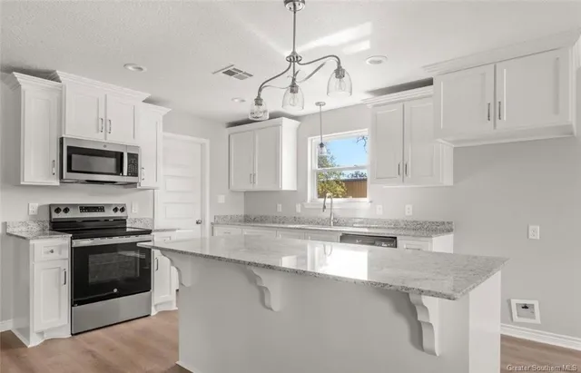 $1,600 | 211 North Gladys Street, Leesville, LA 71446