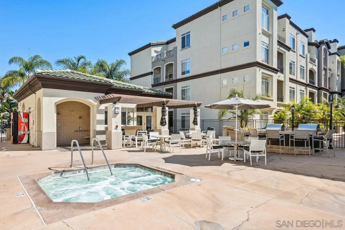 9263 Regents Road, Unit B108 La Jolla, CA 92037 - Photo 39 of 48