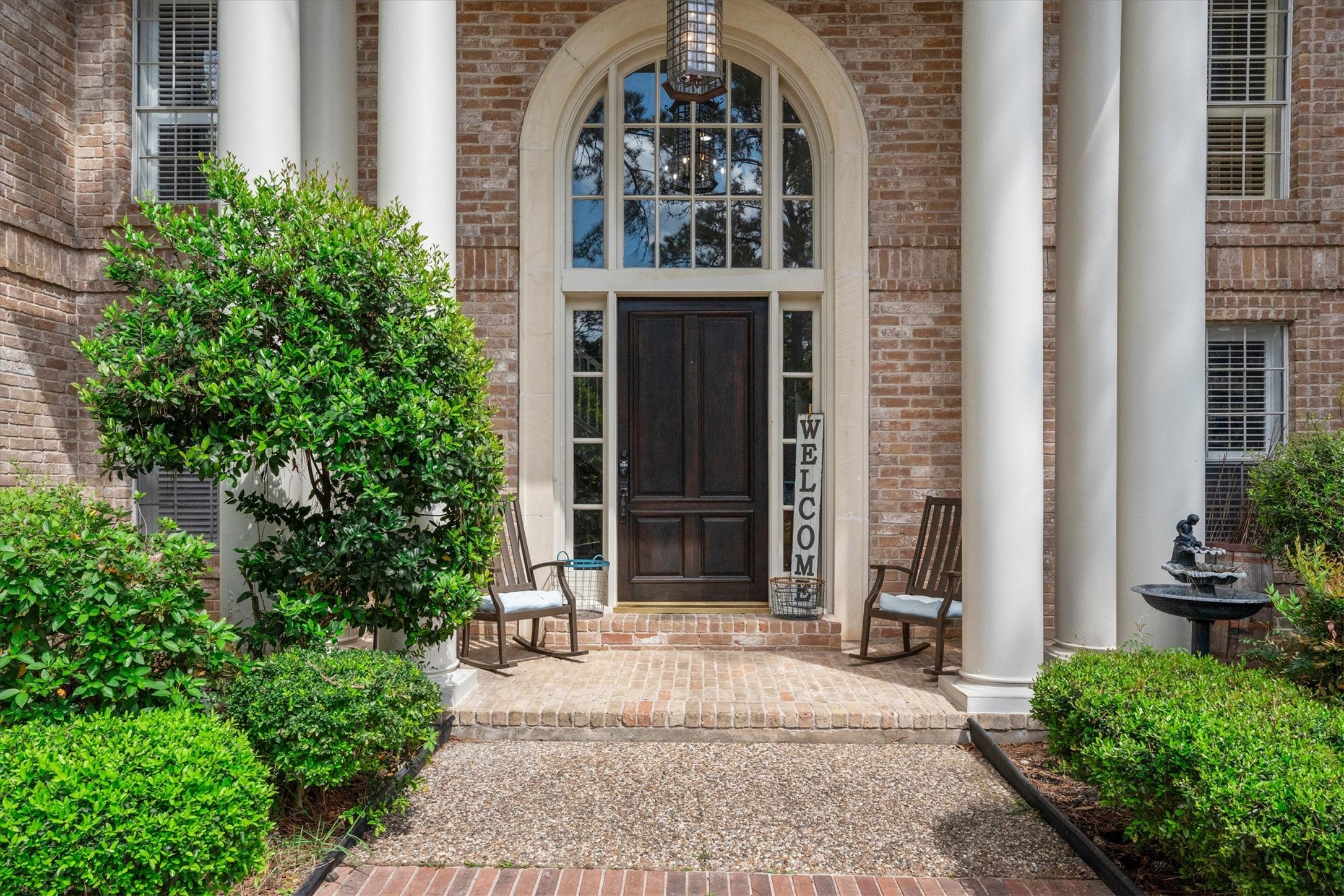 15902 Guinstead Drive Spring, TX 77379 - Photo 6 of 42 Welcoming grand entrance.