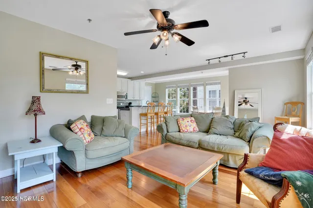 $2,350 | 1790 Queen Anne, Unit 1, Sunset Beach, NC 28468