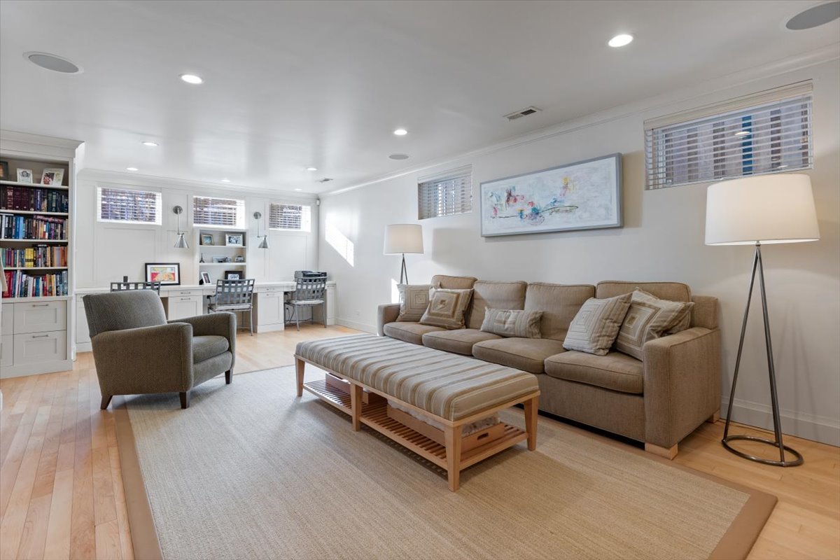 332 West Goethe Street Chicago, IL 60610 - Photo 18 of 29 a living room with furniture and a wooden floor