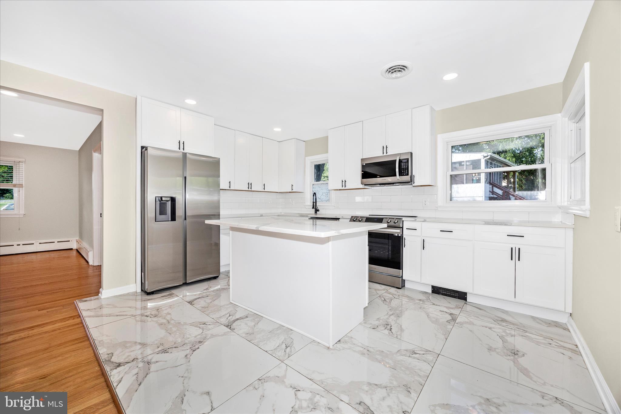 16215 Redland Road Rockville, MD 20855 - Photo 13 of 51 Kitchen