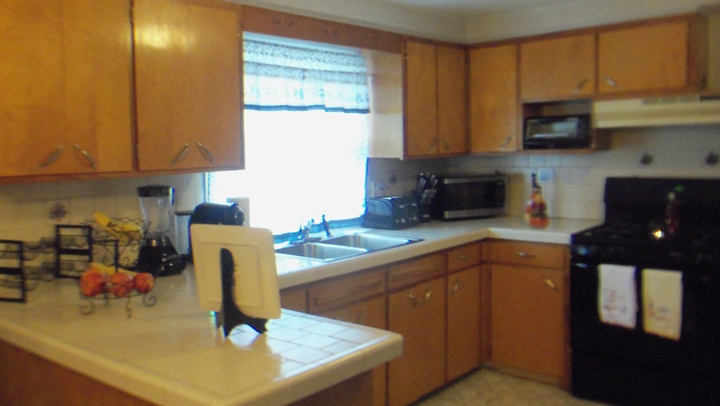 79 Cook Street Fall River, MA 02724 - Photo 5 of 14 Gallery Image 5