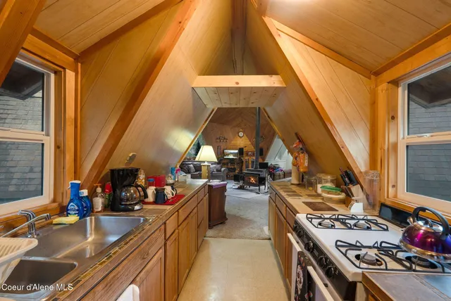 $423,500 | 762 High Road, Sandpoint, ID 83864