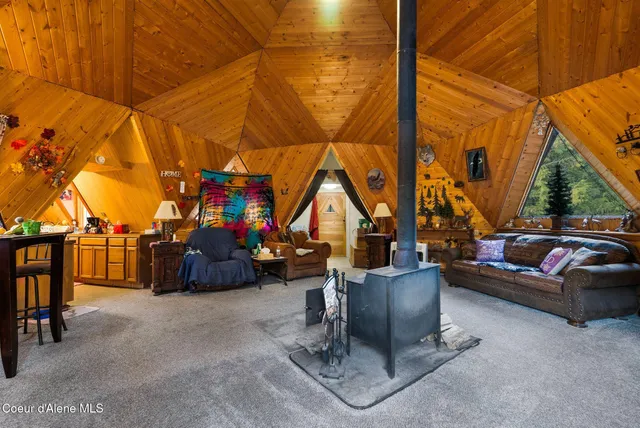 $423,500 | 762 High Road, Sandpoint, ID 83864