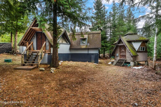 $423,500 | 762 High Road, Sandpoint, ID 83864