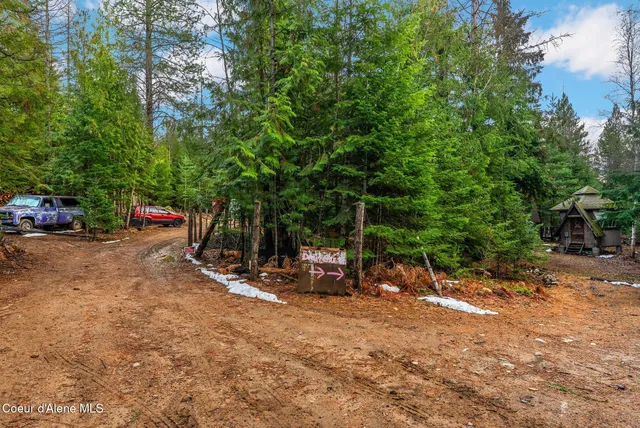 $423,500 | 762 High Road, Sandpoint, ID 83864