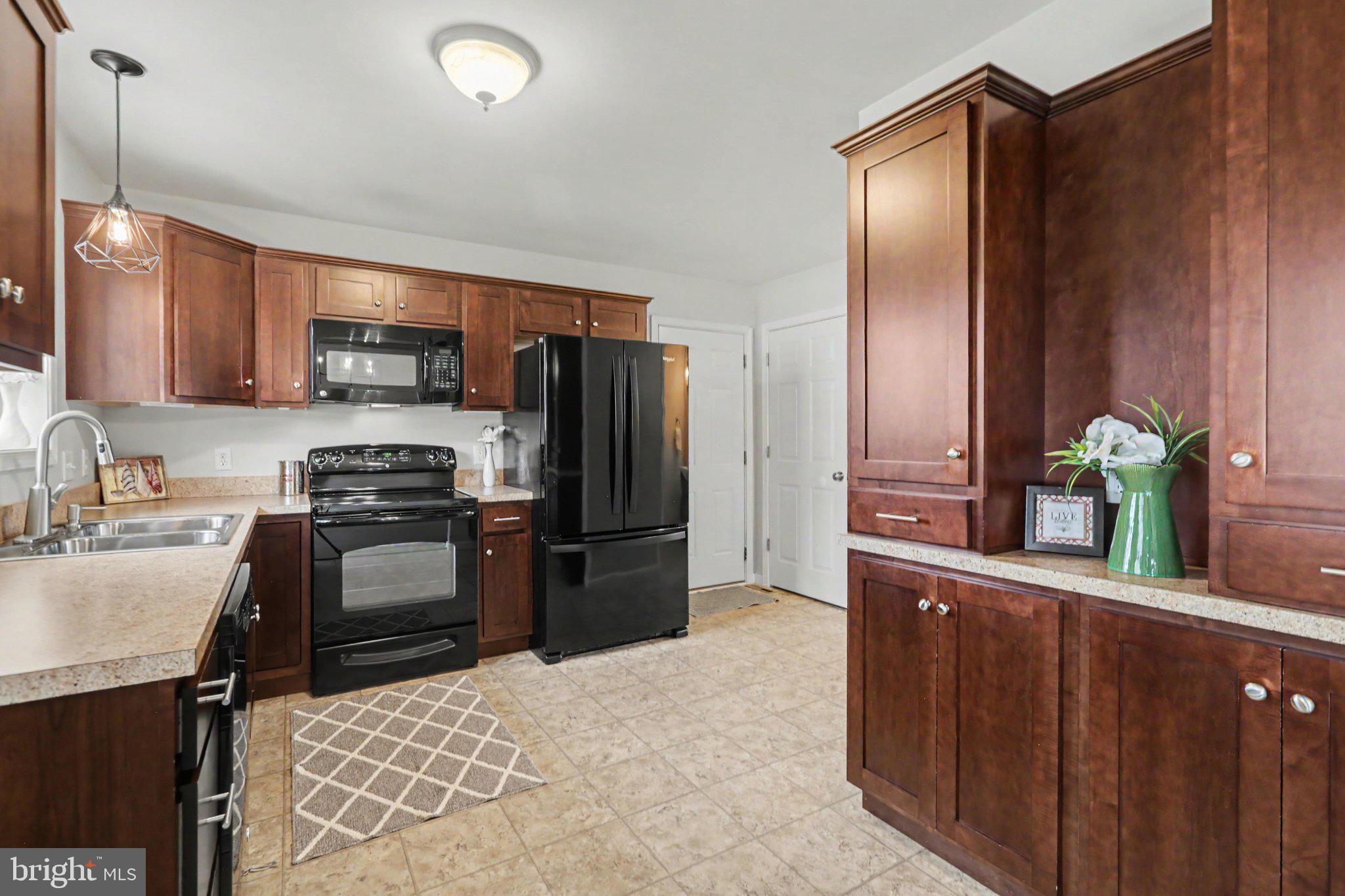 439 Meeting House Spring Road Carlisle, PA 17013 - Photo 3 of 25 Gallery Image 3