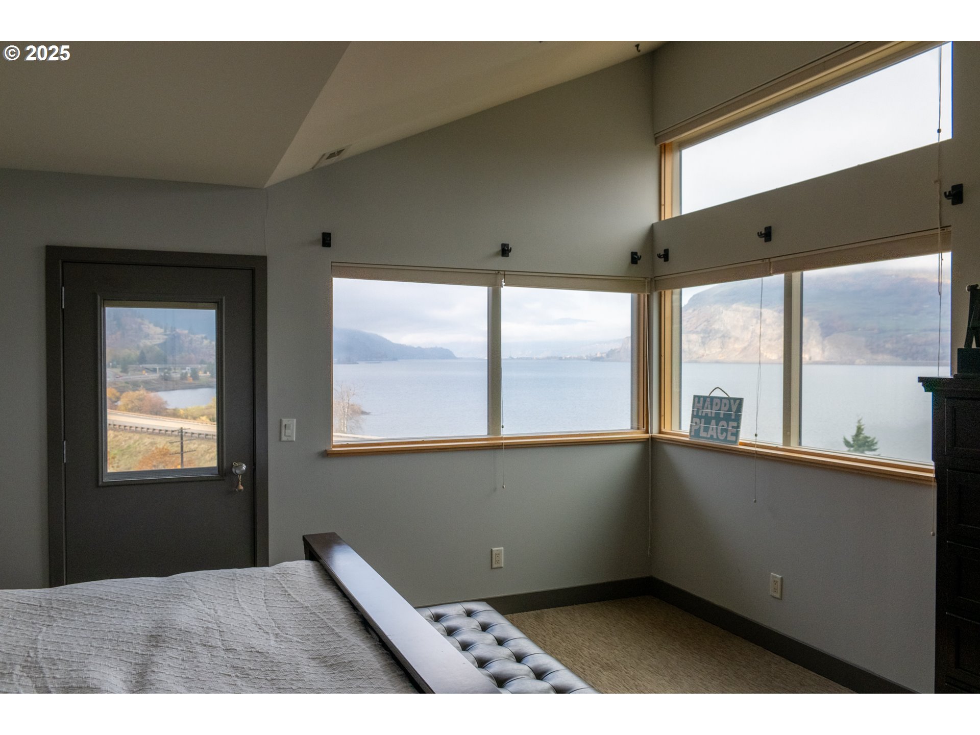 26 Mosier Creek Place, Unit 26 Mosier, OR 97040 - Photo 27 of 38 a view of an empty room with a window