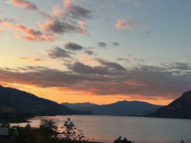 $674,900 | 26 Mosier Creek Place, Mosier, OR 97040